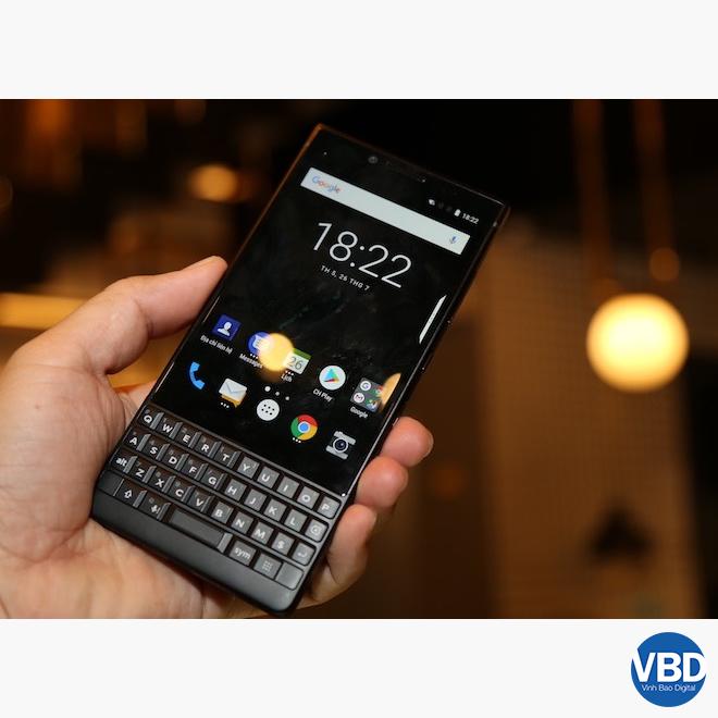 BlackBerry KEY2 về Việt Nam với giá 